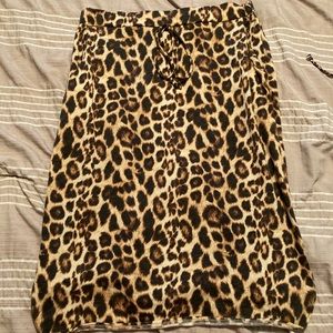 Leopard pencil skirt